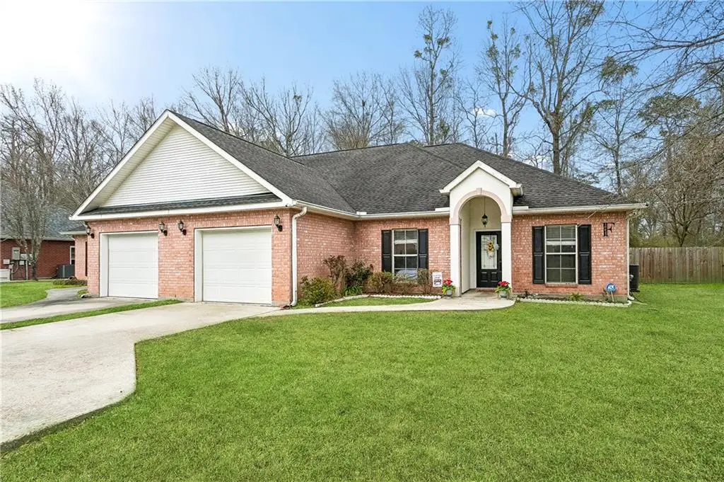 40042 Emerald Drive #B, Ponchatoula, LA 70454 - #1