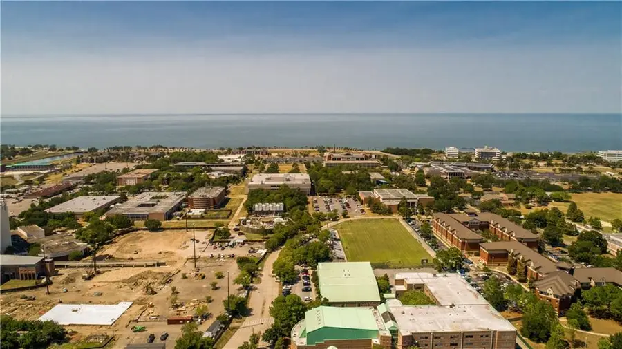 6220 Cameron Boulevard, New Orleans, LA 70122 - #3