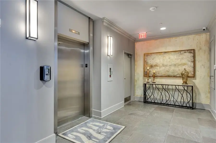 220 Decatur Street #304, New Orleans, LA 70130 - #3