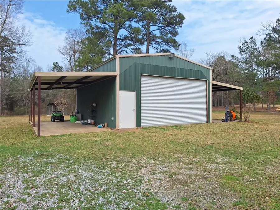 208 E Meade Road, Pollock, LA 71467 - #3