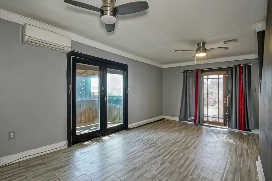 523 Romain Street, Gretna, LA 70053 - #2