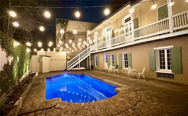 618 Dauphine Street #2D, New Orleans, LA 70112