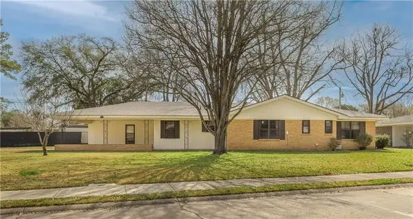 5619 W Circle Drive, Alexandria, LA 71301