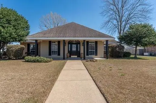 6209 West Aaron Drive, Alexandria, LA 71303