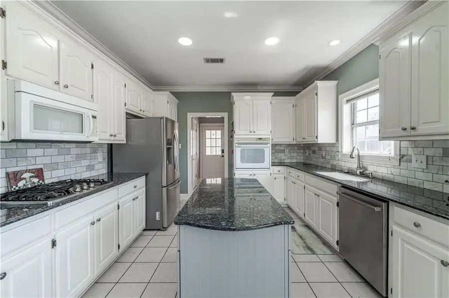 6209 West Aaron Drive, Alexandria, LA 71303 - #3