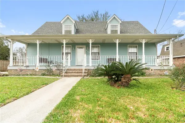 216 W Saint Avide Street, Chalmette, LA 70043