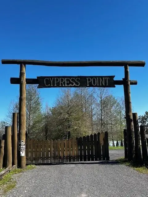 D4 Gros Cypress, Des Allemands, LA 70030