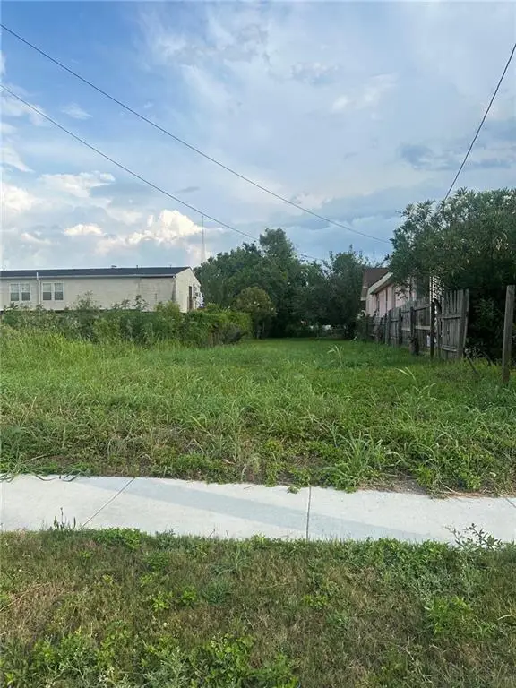 2722 Benefit Street, New Orleans, LA 70122