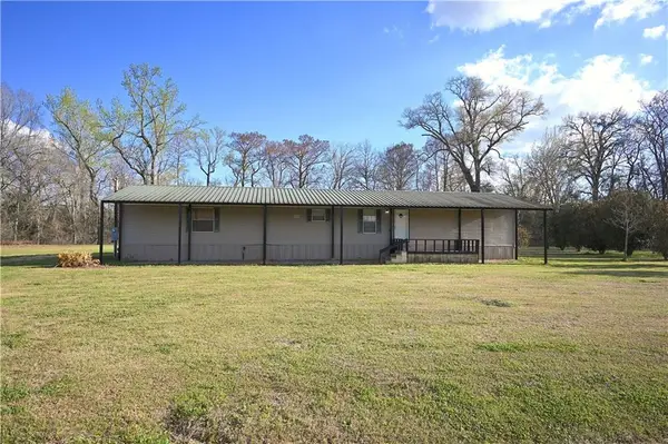 390 Bayou Estates Lane, Marksville, LA 71351