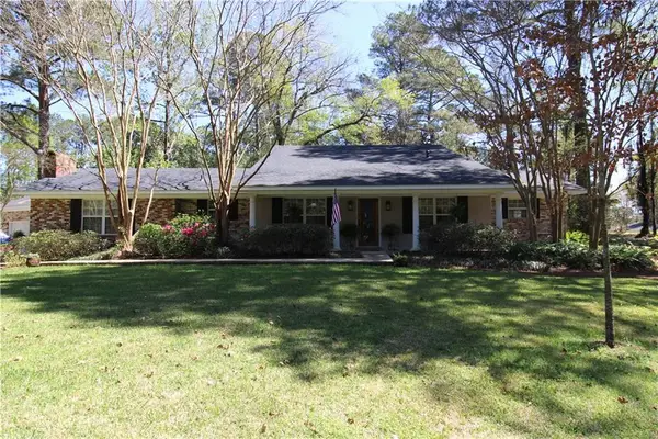 216 Iris Park Drive, Pineville, LA 71360
