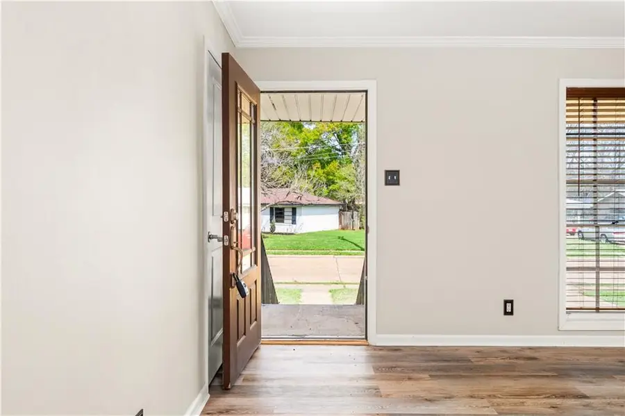 2004 Roanoke Street, Alexandria, LA 71301 - #2