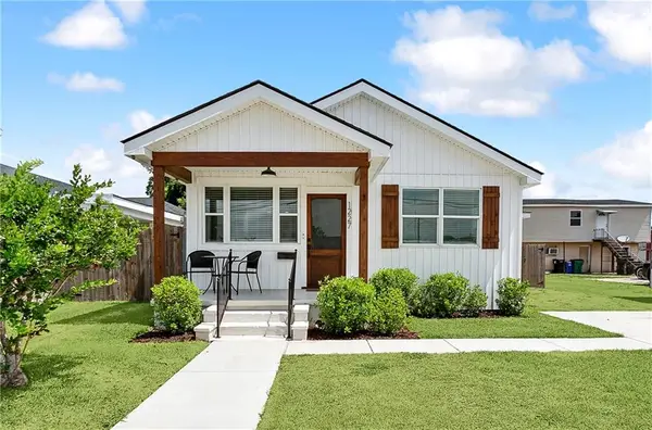 1227 Cook St Street, Gretna, LA 70053