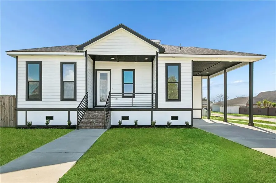 3401 Plaza Drive, Chalmette, LA 70043 - #2