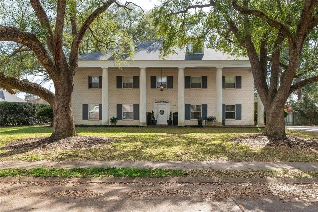 1116 Southampton. Drive, Alexandria, LA 71303 - #1