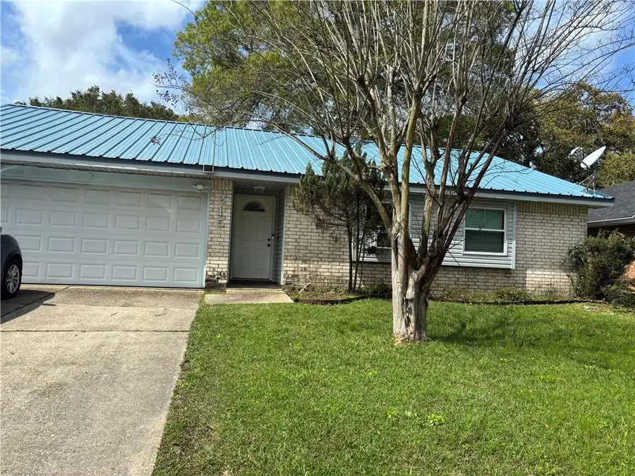 215 E Queens Drive, Slidell, LA 70458 - #3