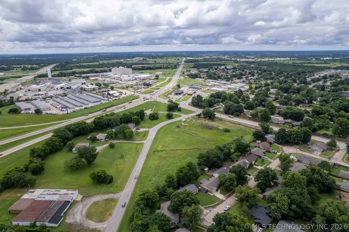 3000 E Houston Street, Broken Arrow, OK 74014 - #1