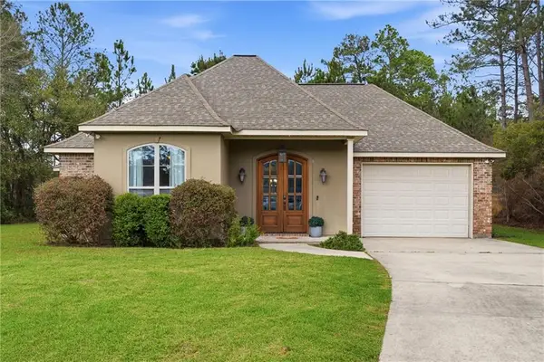 208 Treetop Court, Covington, LA 70435