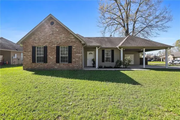 40190 Pecan Allee Drive, Ponchatoula, LA 70454