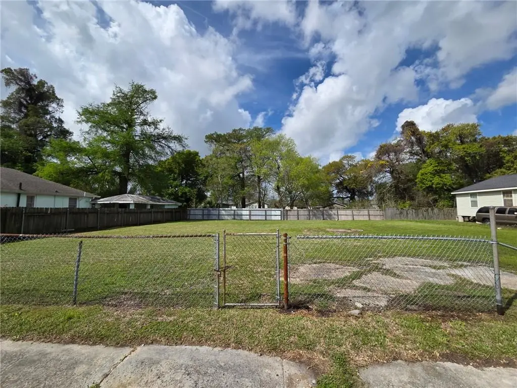 4528 Flake Avenue, New Orleans, LA 70127 - #1