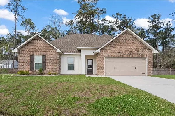 28051 Blue Sky Drive, Ponchatoula, LA 70454