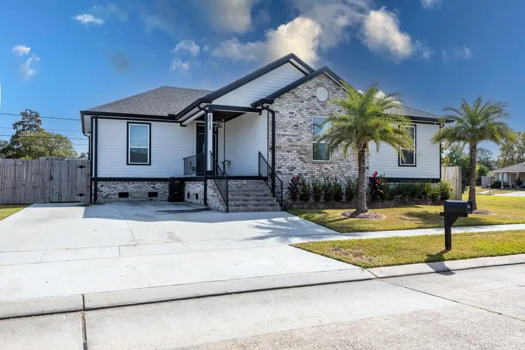 2013 Congressman Hebert Drive, Chalmette, LA 70043 - #1