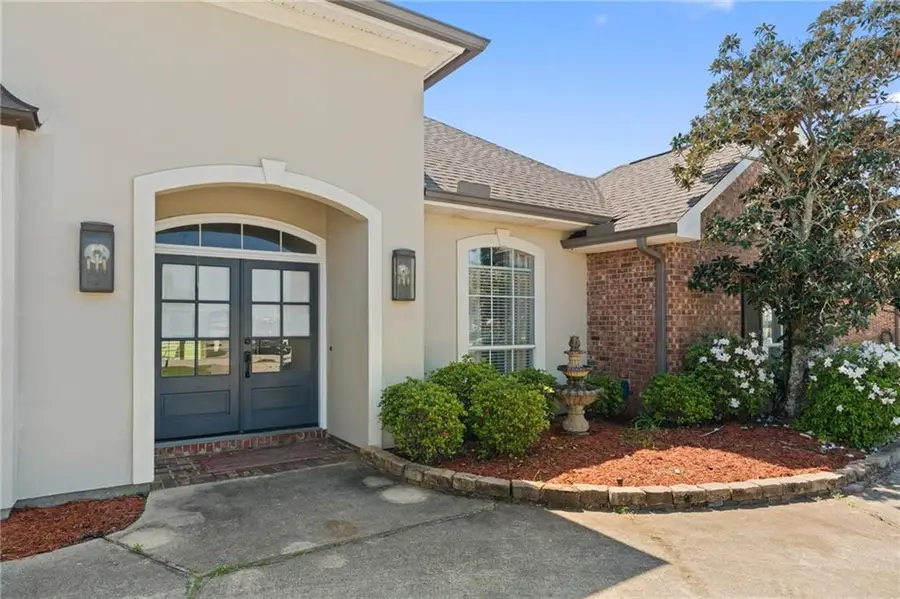 118 W Augusta Lane, Slidell, LA 70458 - #3