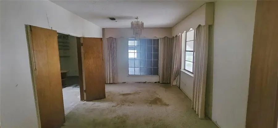 2723 9th Street, Alexandria, LA 71302 - #2