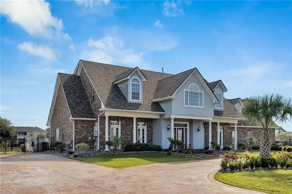 3633 Lake Michel Court, Gretna, LA 70056