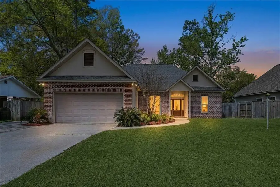 221 Chestnut Street, Mandeville, LA 70471 - #2