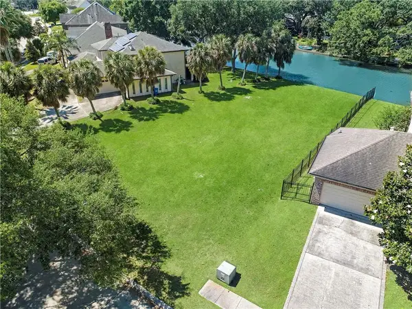 4418 Bancroft Drive, New Orleans, LA 70122