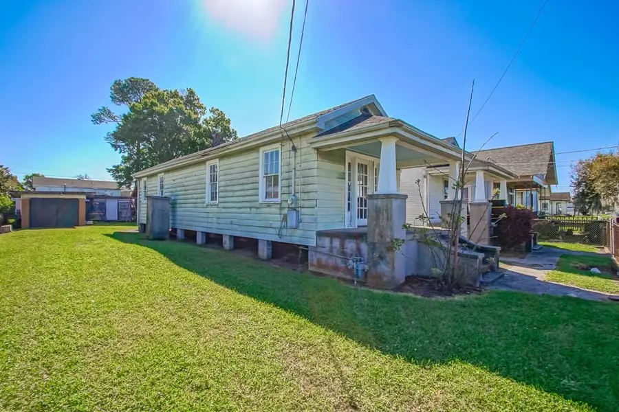 922 Jefferson Street, Gretna, LA 70053 - #3