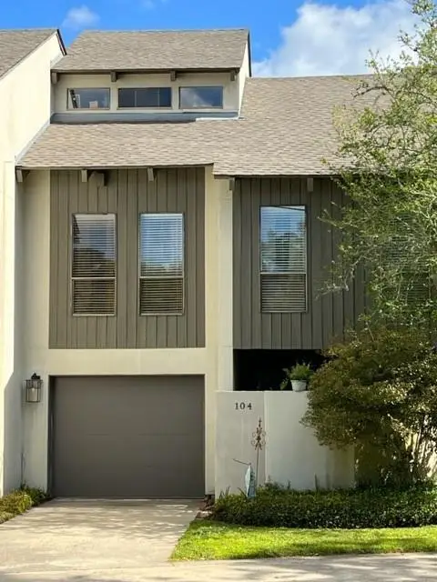 104 Tchefuncte Oaks Drive #104, Mandeville, LA 70471 - #2