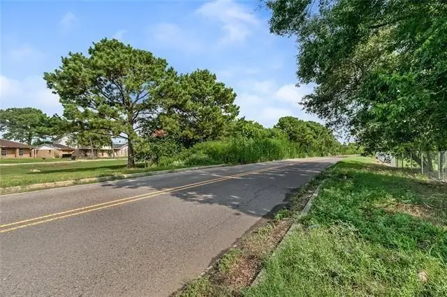 6698 I-10 Service Road, New Orleans, LA 70126 - #1