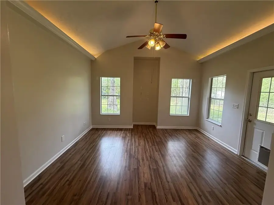 107 Valley Drive, Pineville, LA 71360 - #3