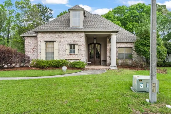 105 Red Fox Run Drive, Madisonville, LA 70447