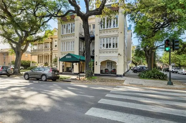 2801 St Charles Avenue #106g, New Orleans, LA 70115