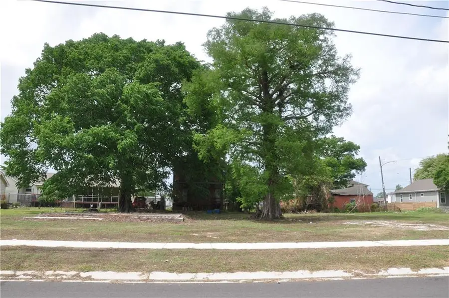 1730 Charbonnet Street, New Orleans, LA 70117 - #2