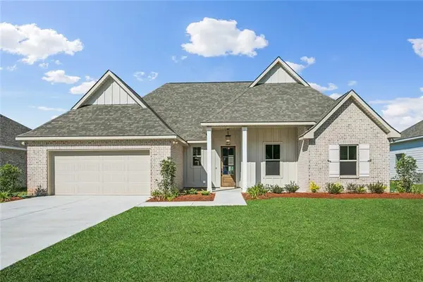 72665 Robindale Drive, Covington, LA 70435