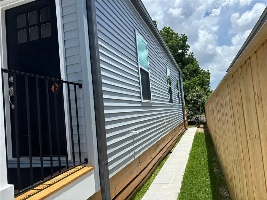 2035 Huey P. Long Avenue, Gretna, LA 70053 - #2