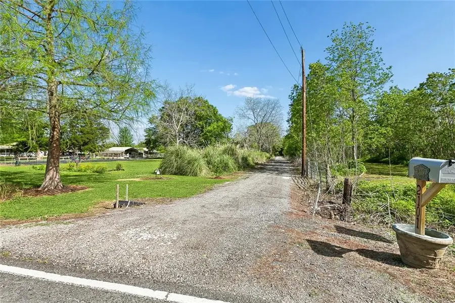 2101 Kings Court, Saint Bernard, LA 70085 - #3