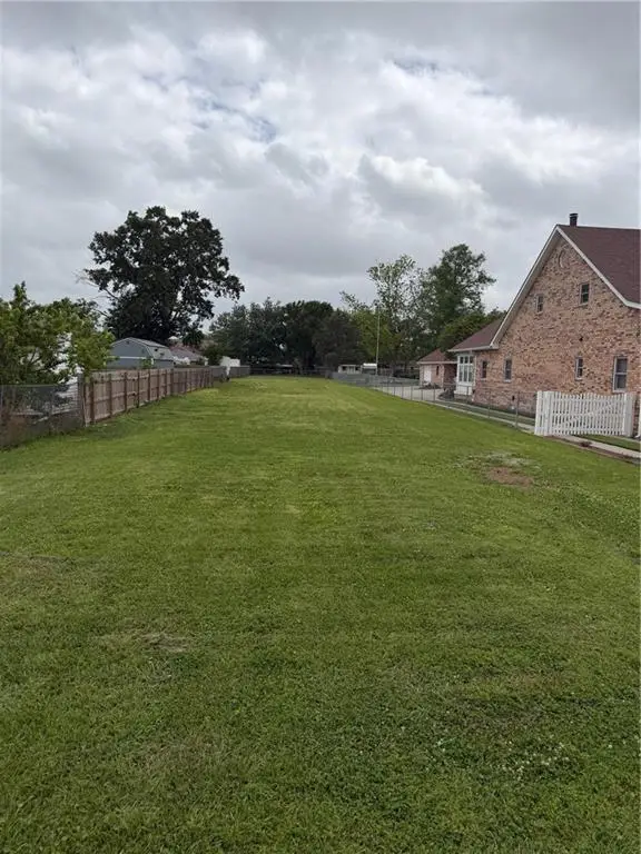 Pine Street, Metairie, LA 70005 - #1
