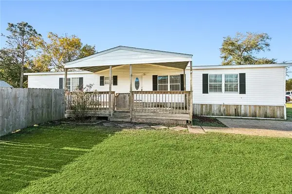 122 Forest Drive, Belle Chasse, LA 70037