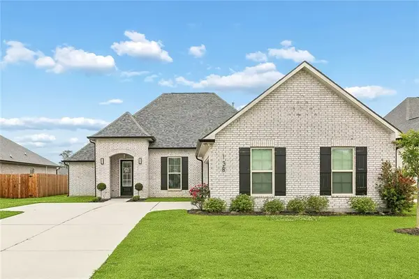 138 Cypresswood Drive, Belle Chasse, LA 70037