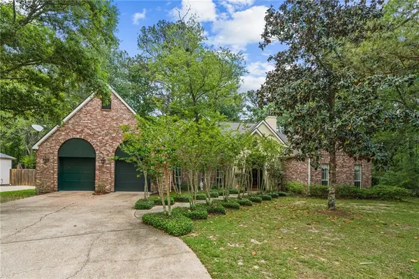 235 Westwood Drive, Mandeville, LA 70471