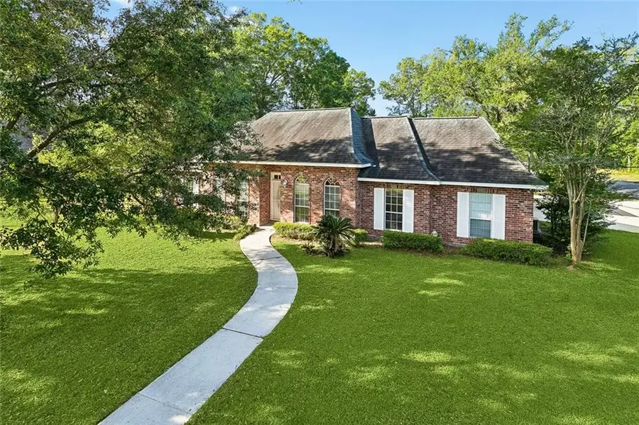 2244 America Street, Mandeville, LA 70448 - #2