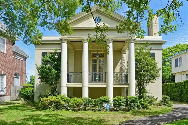 45 Versailles Boulevard, New Orleans, LA 70125