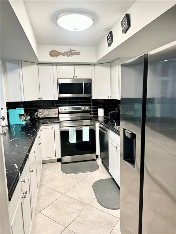 5222 Lakeview Court, New Orleans, LA 70126 - #2