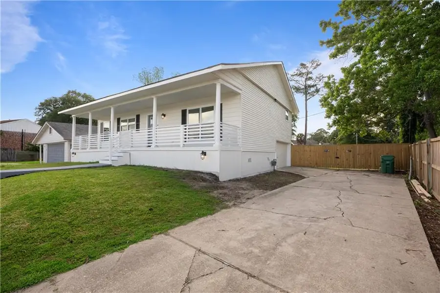 208 Amapola Circle, Terrytown, LA 70056 - #3