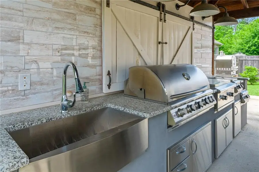 905 Nelson Street, Mandeville, LA 70448 - #3