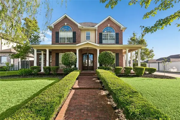 221 Spring Rose Drive, Belle Chasse, LA 70037